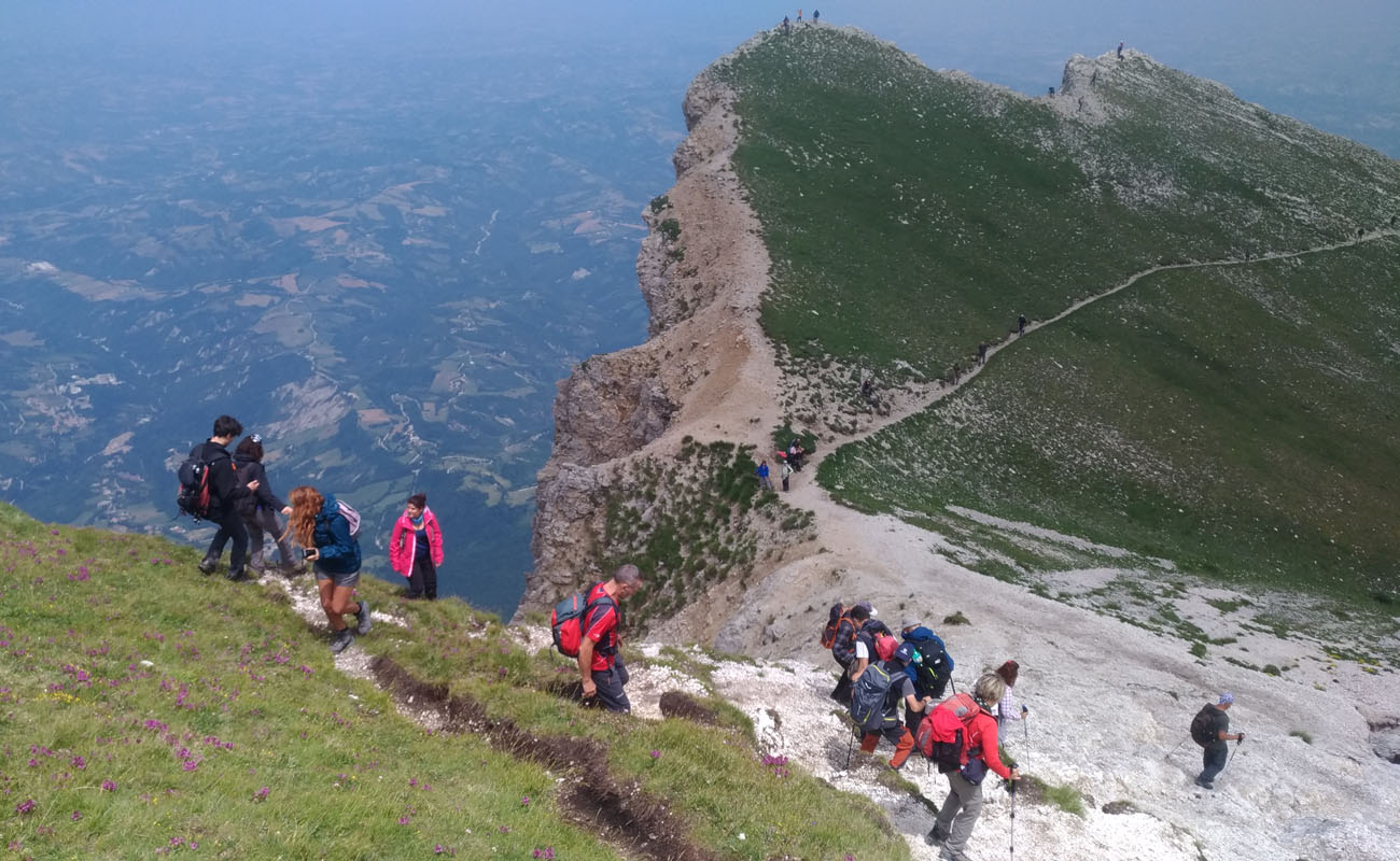 Esperienza Natura - Trekking - Tra le alte vette del Gran Sasso il Monte Camicia (6)